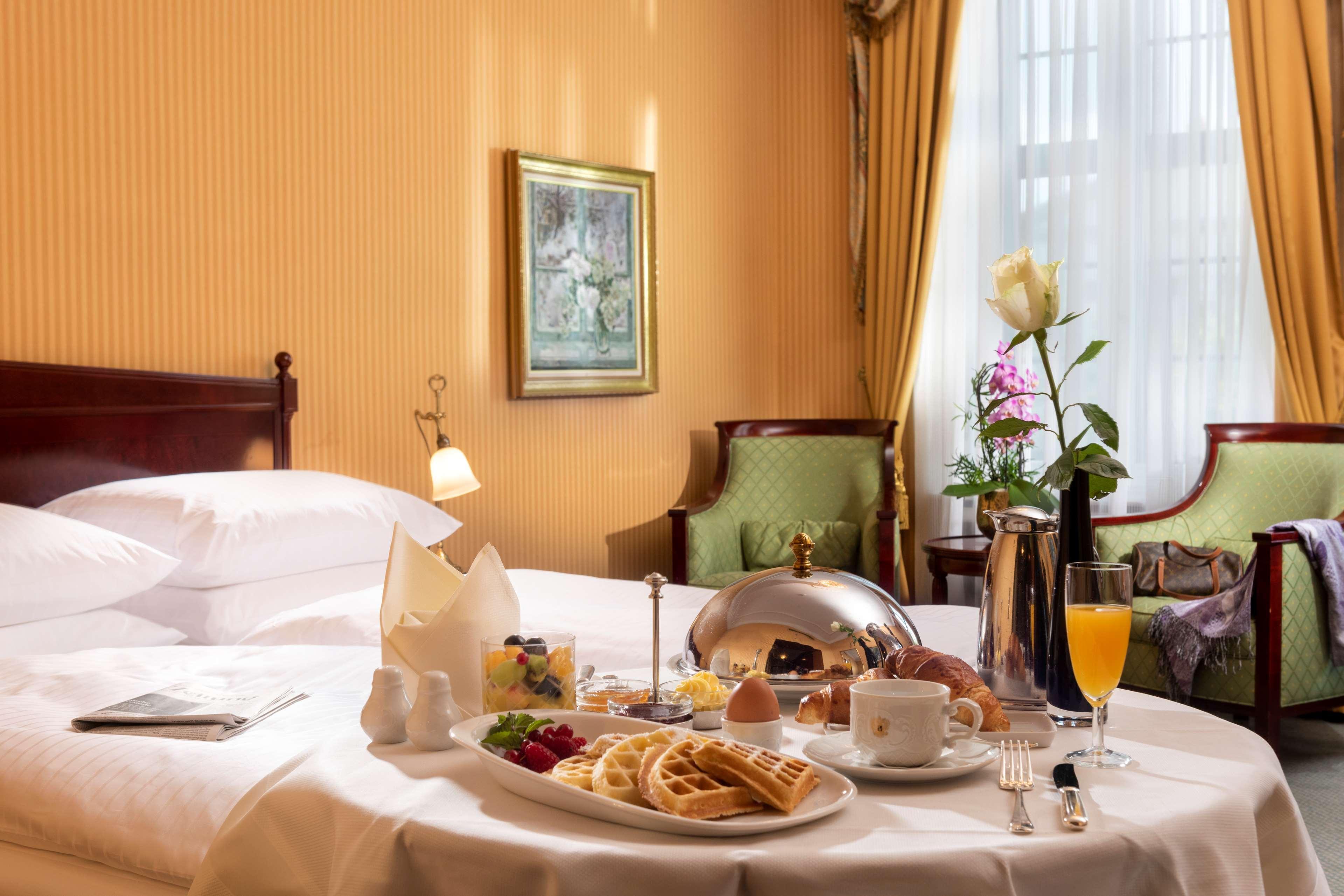 Hotel Western Premier Grand Russischer Hof 4*