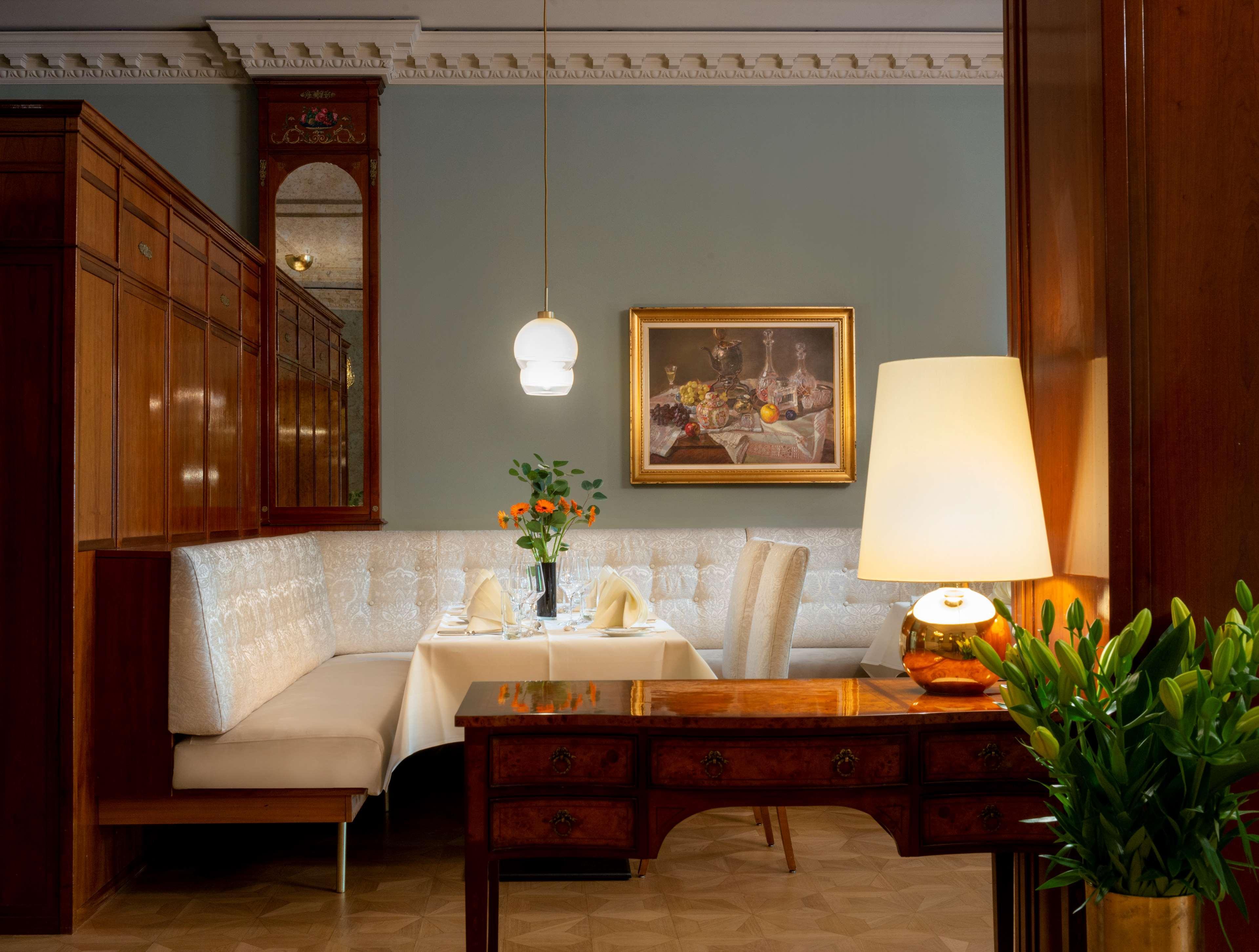 Western Premier Grand Russischer Hof Hotel 4*