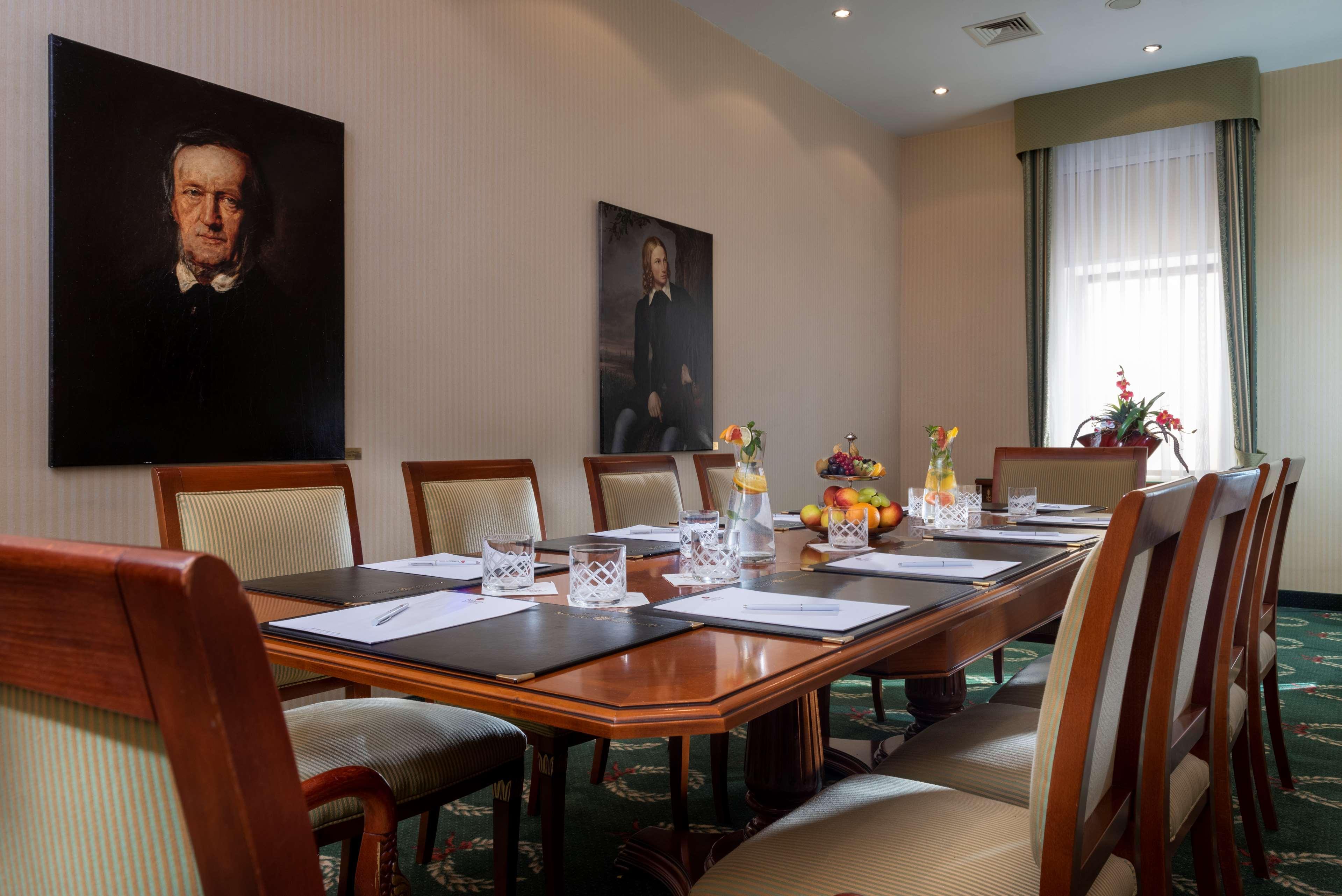 Western Premier Grand Russischer Hof 4*