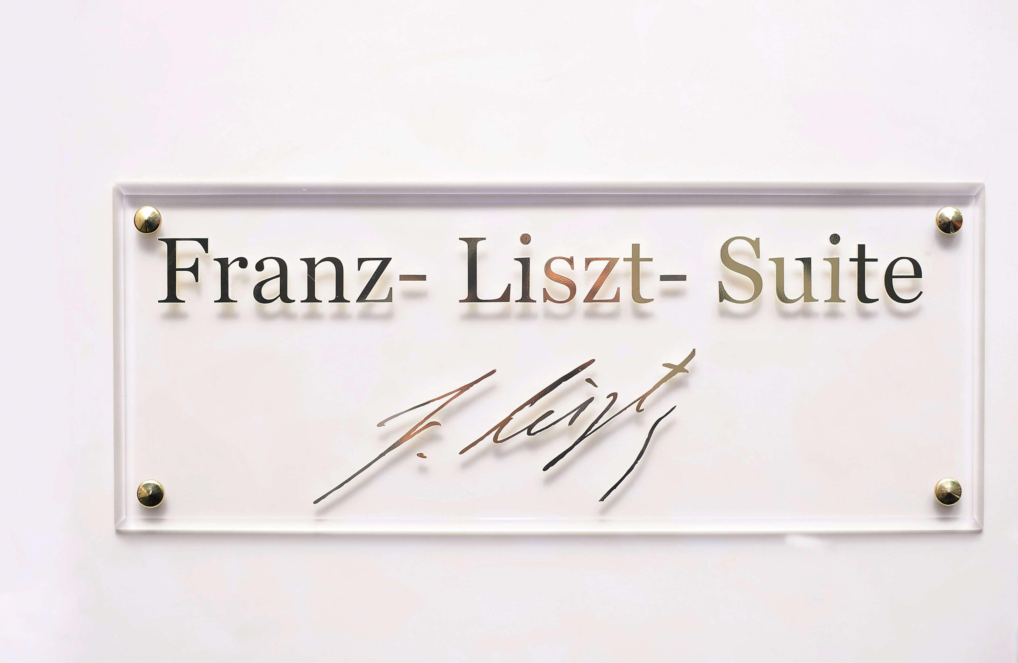Western Premier Grand Russischer Hof Hotel