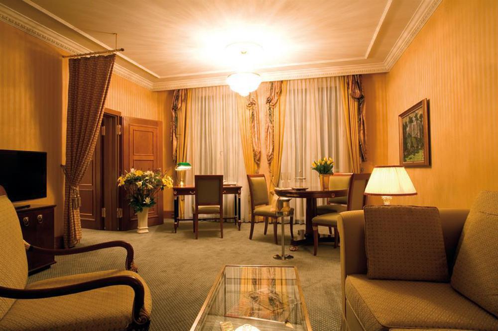Western Premier Grand Russischer Hof Hotel 4*