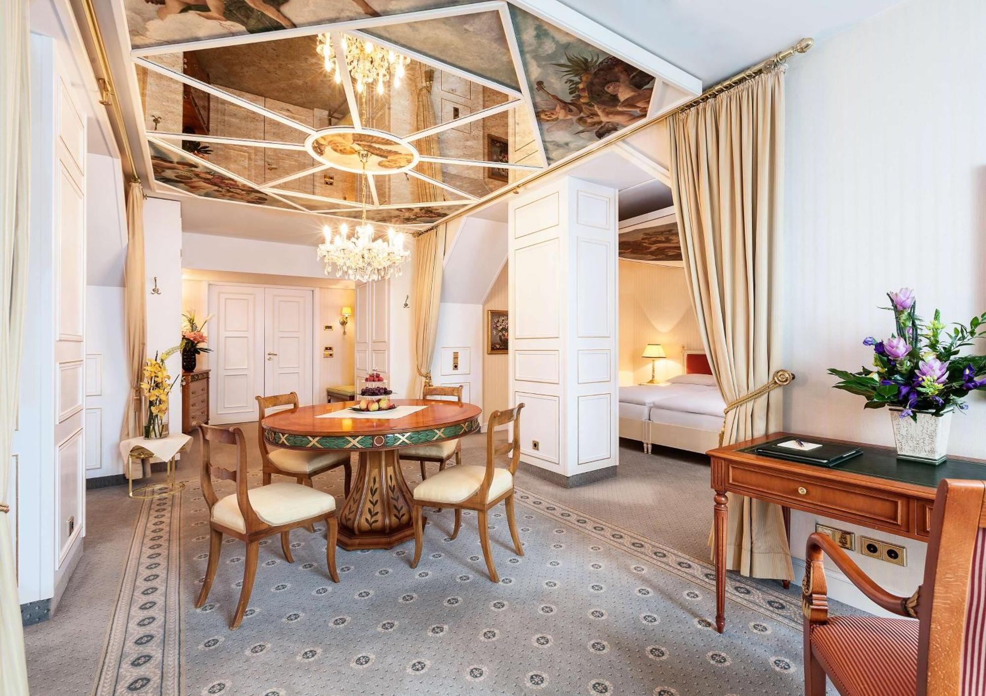 Hotel Western Premier Grand Russischer Hof