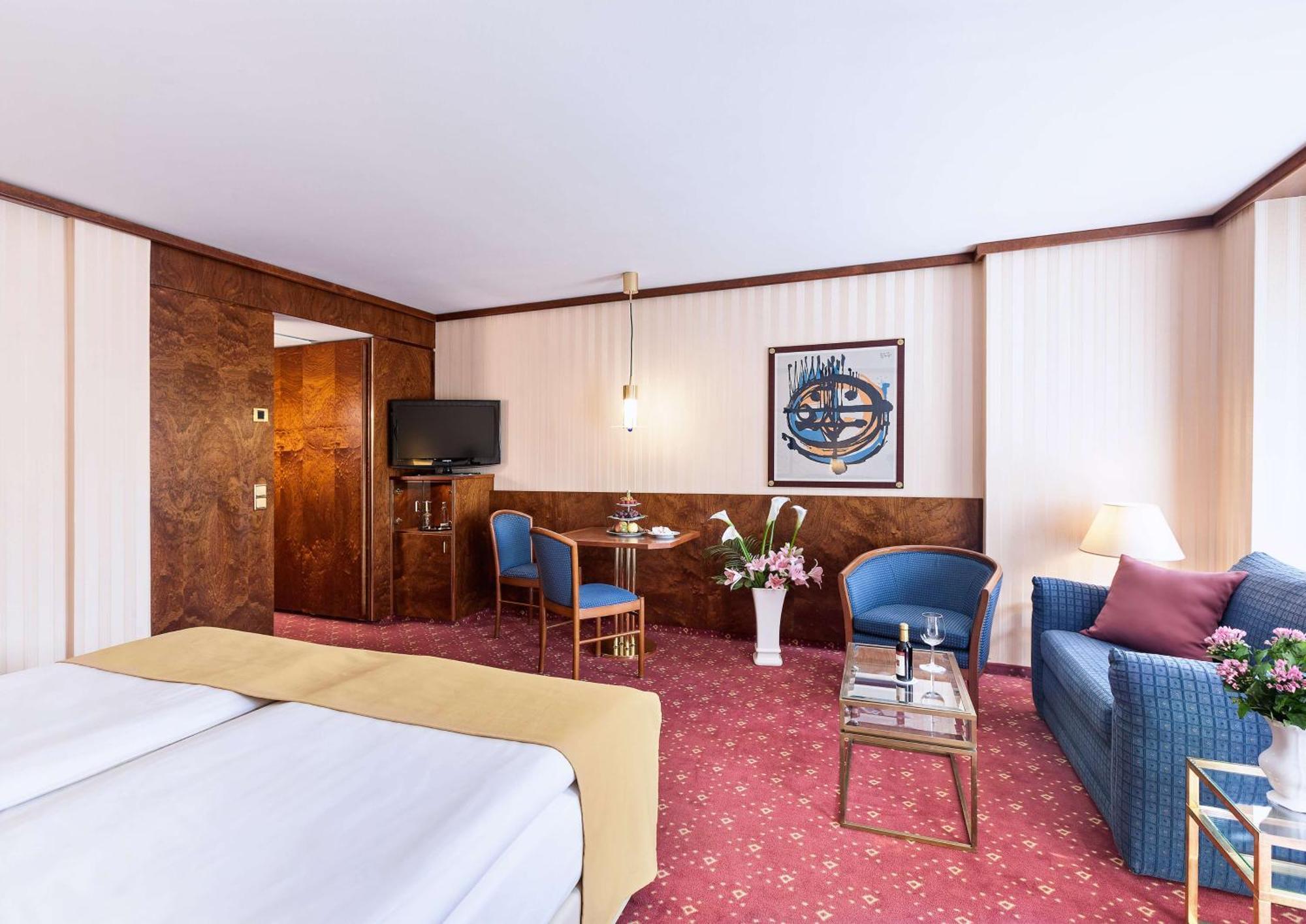 Western Premier Grand Russischer Hof Hotel